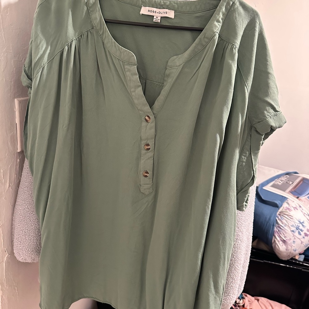 Rose & Olive Women's Green Top